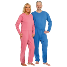Frau und Mann tragen Suprima Pflegeoverall lang CareBasic 4688